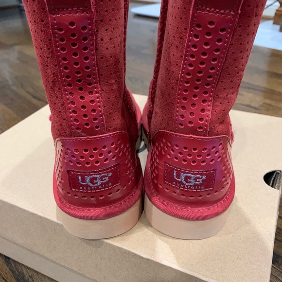 Brand new Uggs Classic Short Honeycomb Youth 3 red - Picture 5 of 12